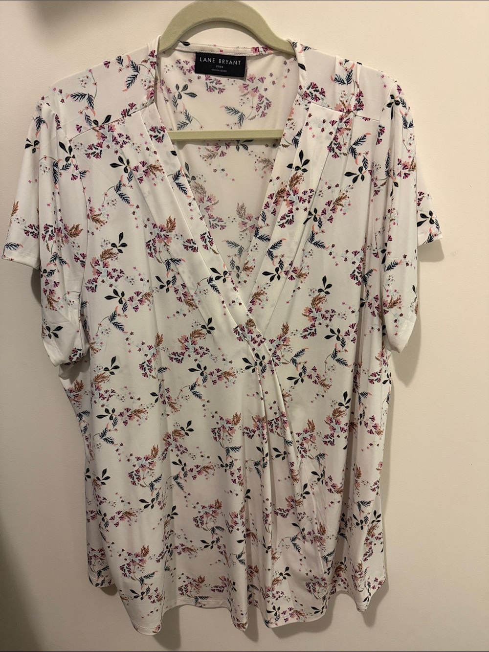 Lane Bryant White Floral Surplice Short Sleeve Blouse